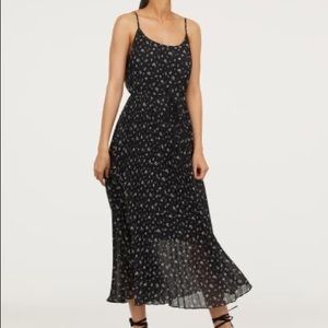 H&M Pleated Floral Maxi Chiffon Dress XS